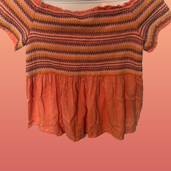 NWT Coco + Jaimeson Francesca's Collection Smocked Off Shoulder Babydoll Top - Picture 1 of 3